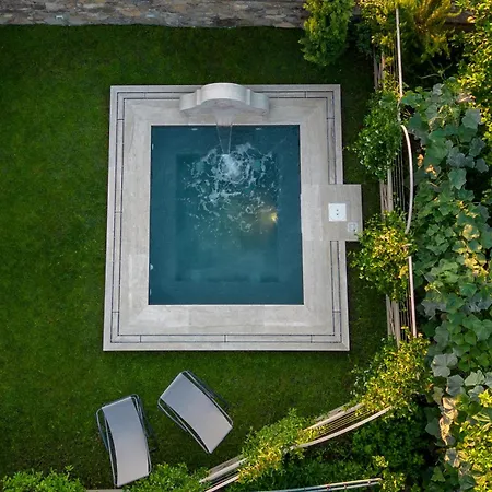 Insula Lubrensis Flat * Massa Lubrense