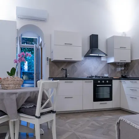 Insula Lubrensis Flat Apartment